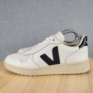 Veja V-10 Sneakers Womens 7 White Black Leather Perforated Low Top Shoes